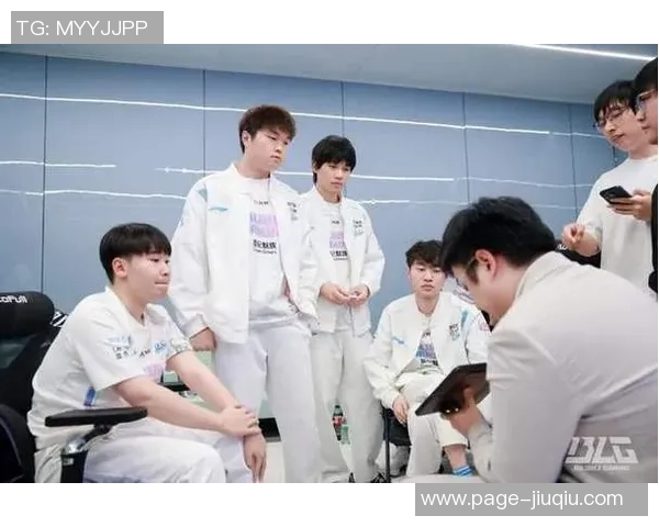 TES技术争议引发热议电竞圈对英雄联盟战术的深度探讨与反思